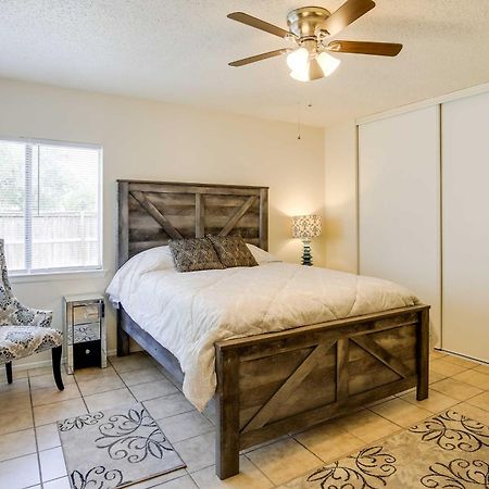 Sunny San Antonio Home With Backyard And Patio! المظهر الخارجي الصورة