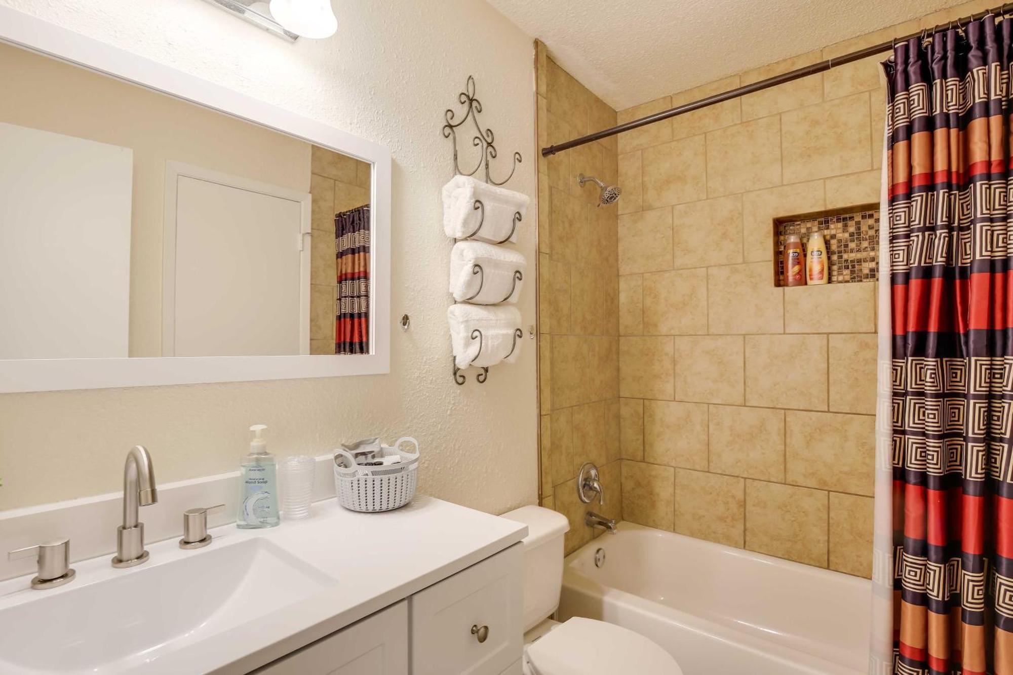 Sunny San Antonio Home With Backyard And Patio! المظهر الخارجي الصورة