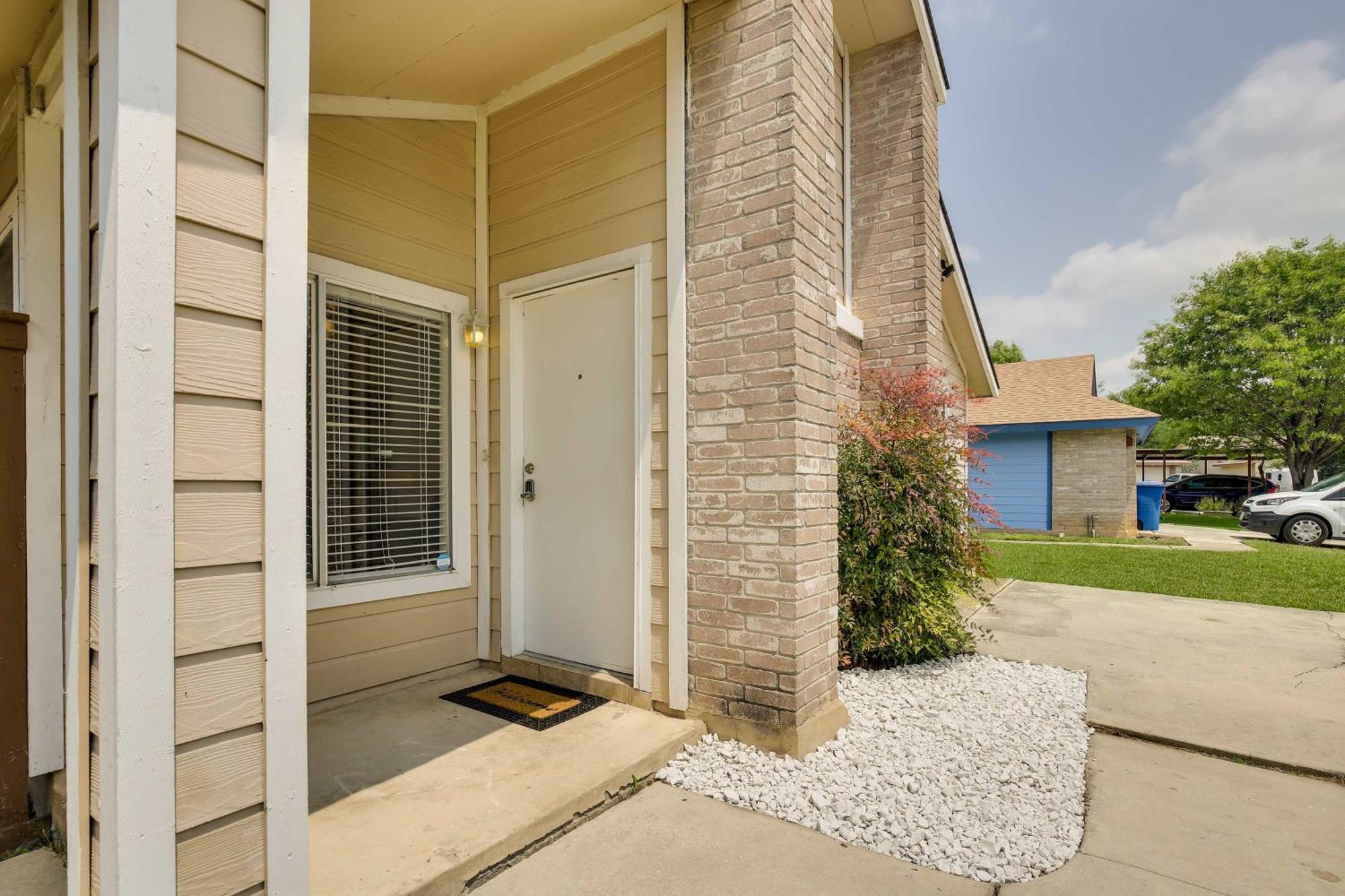 Sunny San Antonio Home With Backyard And Patio! المظهر الخارجي الصورة